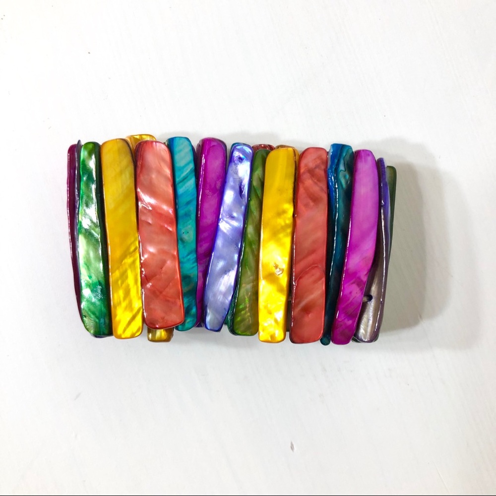 Colorful Shell Stretch Bracelet - Picture 3 of 5